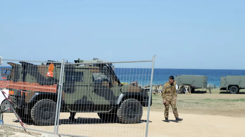 Savelletri, una frazione del comune di Fasano, in provincia di Brindisi, si prepara al G7 con eliporti e antenne per la telecomunicazioni, prove di volo e campi allestiti dall'Aeronautica Militare, dinanzi a Borgo Egnazia, 08 giugno 2024. /// Savelletri, a hamlet of the municipality of Fasano, in the province of Brindisi, is preparing for the G7 Summit with heliports and telecommunications antennas, flight tests and fields set up by the Italian Air Force, in front of Borgo Egnazia, Italy, 08 June 2024. The G7 Summit will be held in Borgo Egnazia, in the municipality of Fasano in Puglia, from 13 to 15 June 2024. ANSA/ DONATO FASANO