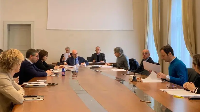Distanza di sicurezza rispettata anche per i componenti della giunta regionale