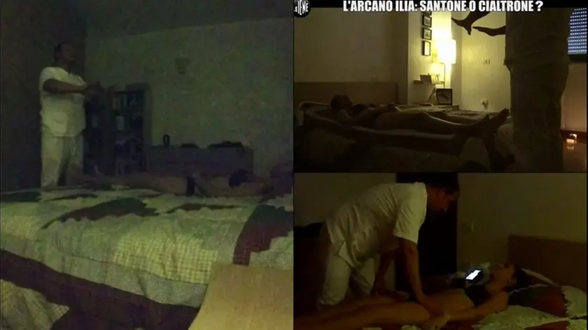 Il programma televisivo Le Iene punta il dito contro un sedicente guaritore di Pasiano con studio a Pordenone. Un’attrice contatta L’Arcano 21 così si definisce lui stesso) e fissa un appuntamento per una presunta malattia. Nel finto incontro, come si vede dalle immagini riprodotte dal video andato in onda in tv, il guaritore fa spogliare e stendere sul letto la ragazza