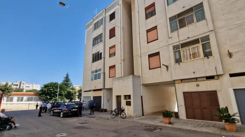 La palazzina in via Piave dove una ragazza di 25 anni è morta dopo essere caduta all'interno di un vano ascensore, a Fasano, in provincia di Brindisi, 1 luglio 2024. ANSA/ DANILO SANTORO