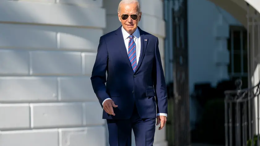 epa11597254 US President Joe Biden walks to board Marine One on the South Lawn of the White House in Washington, DC, USA,10 September 2024. President Biden, with Democratic Presidential nominee and Vice President Kamala Harris, will participate in the annual 9/11 commemoration ceremony. EPA/SHAWN THEW / POOL
