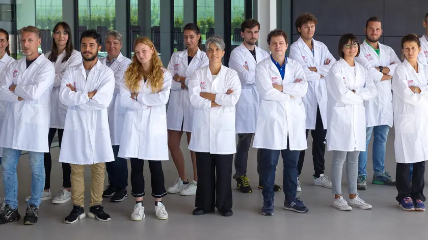 Il gruppo di ricercatori del Centro ricerche dei Vivai cooperativi Rauscedo, leader mondiale nel settore delle barbatelle per la vite, presente in 35 Paesi del mondo