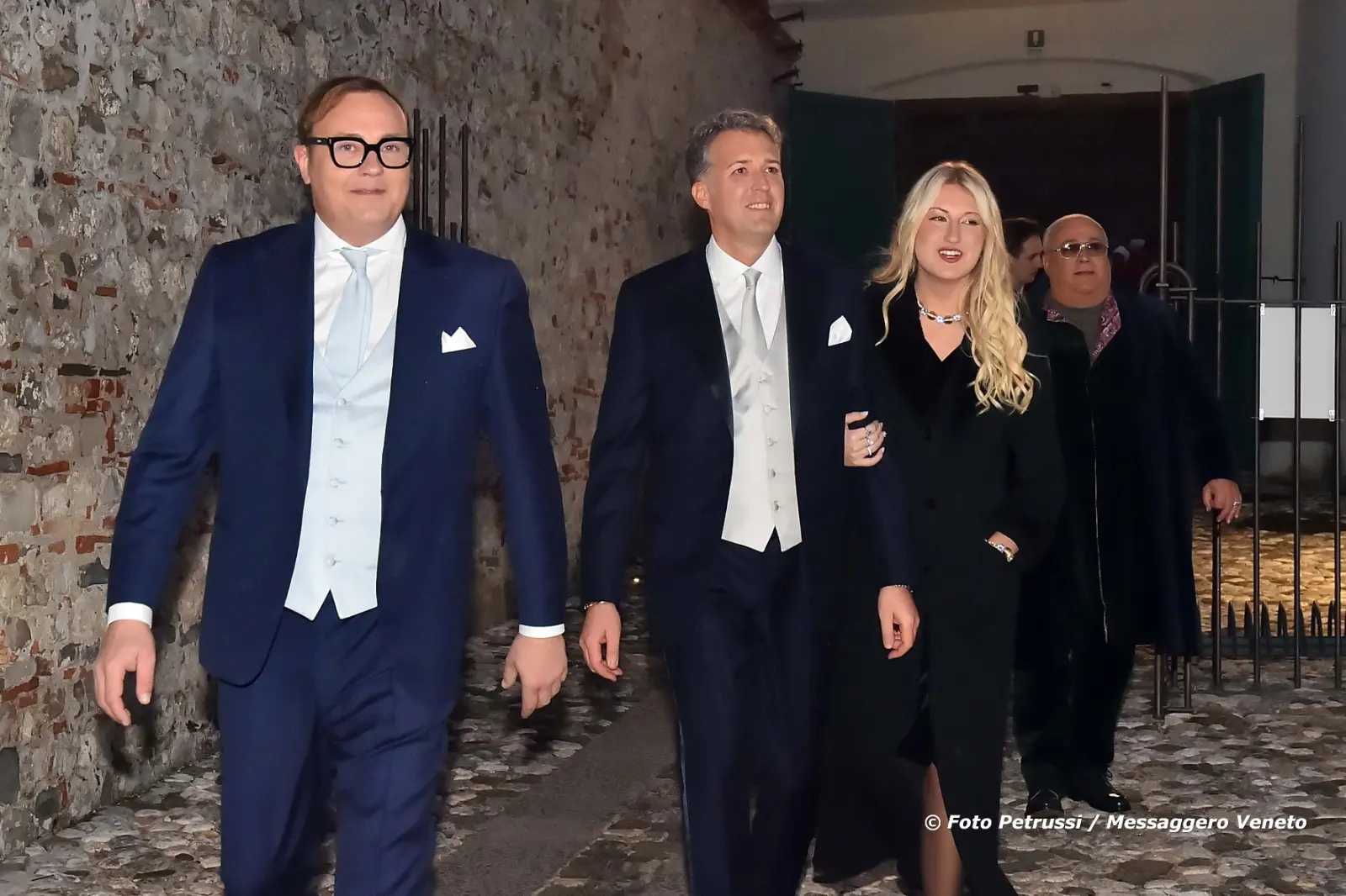 Dopo otto anni assieme e trent'anni di amicizia, Tommaso Cerno e Stefano Balloch si sono sposati. L'unione civile tra l'ex parlamentare dem e direttore del quotidiano L'Identità e l'ex sindaco di Cividale è stata celebrata oggi, mercoledì 28 dicembre, nel monastero sconsacrato di Santa Maria in Valle alla presenza dei familiari e degli amici degli sposi. (Foto Petrussi)