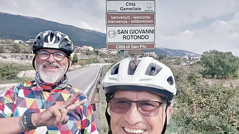 Il selfie dei cicloturisti pordenonesi a San Giovanni Rotondo
