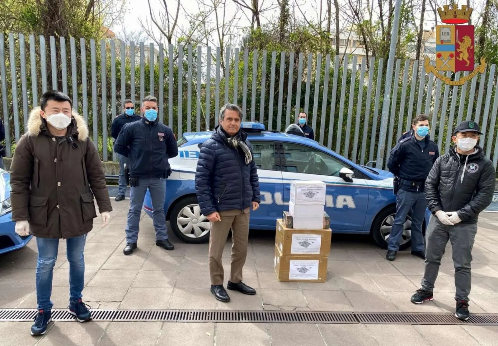 La consegna delle mascherine al Questore di Pordenone