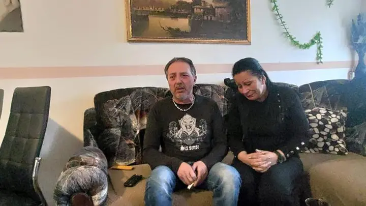 I genitori di Robert, ucciso a 17 anni.