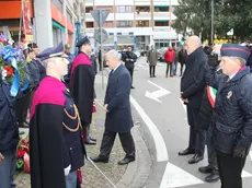 Le autorità che hanno presenziato alla cerimonia in viale Ungheria