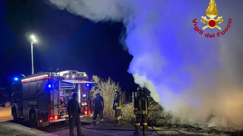L'intervento dei vigili del fuoco nella frazione di Terzo, nel comune di Tolmezzo