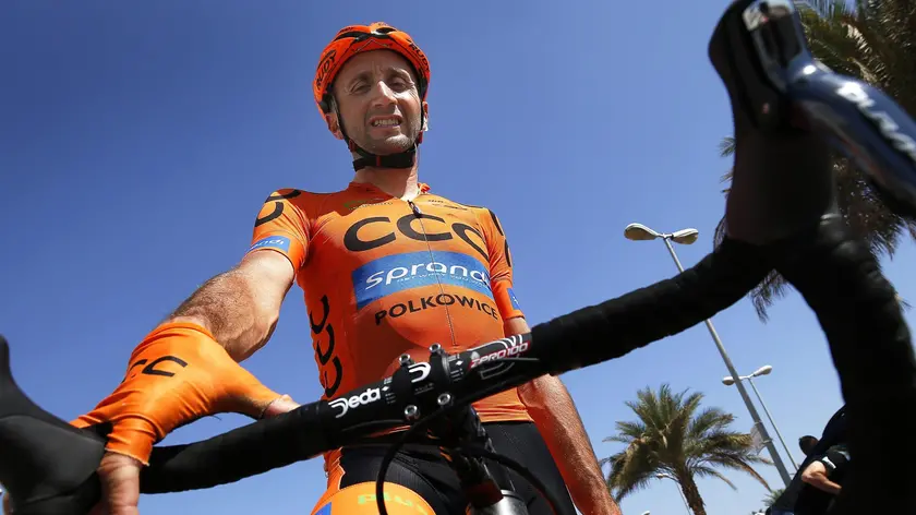 epa05166140 Italian rider Davide Rebellin of the CCC Sprandi Polkowice team arrives for the start of the second stage of the Tour of Oman 2016 cycling race over 162km from Muscat to Quriyat, Oman, 17 February 2016. EPA/SEBASTIEN NOGIER