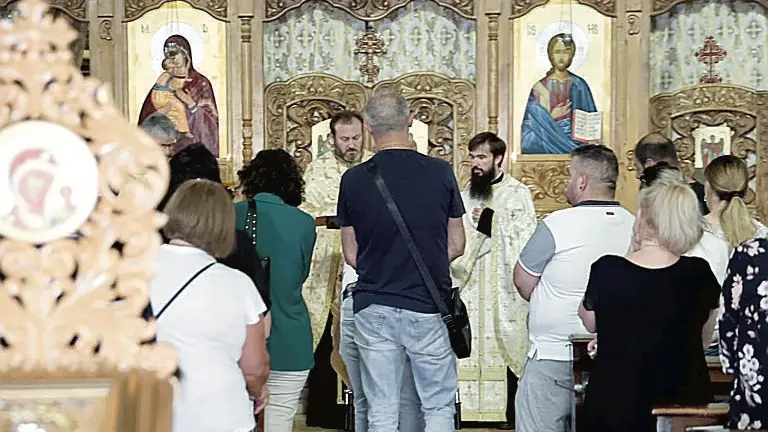 L'ultimo saluto a Cristian Molnar nella chiesa ortodossa di Udine