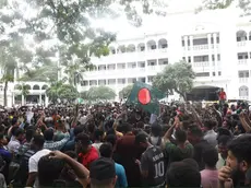 epa11541615 Protestors take part a demonstration on the premises of the Supreme Court, as they demand Chief Justice Obaidul Hassan resign, in Dhaka, Bangladesh, 10 August 2024. EPA/MONIRUL ALAM