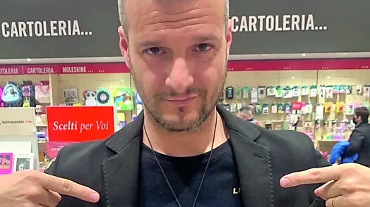 Lo scrittore Luigi Omar Martinuzzi, 45 anni