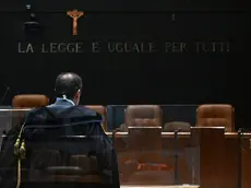 Filippo Giribaldi dopo la lettura della sentenza di condanna a 18 anni della Corte d'assise, nel processo al portuale che il 25 aprile scorso uccise l'ex militante di CasaPound Manuel Di Palo, per questioni di droga e gelosia. Genova, 30 novembre 2023. ANSA/LUCA ZENNARO (aula di giustizia, processo, avvocato, la legge e' uguale per tutti)