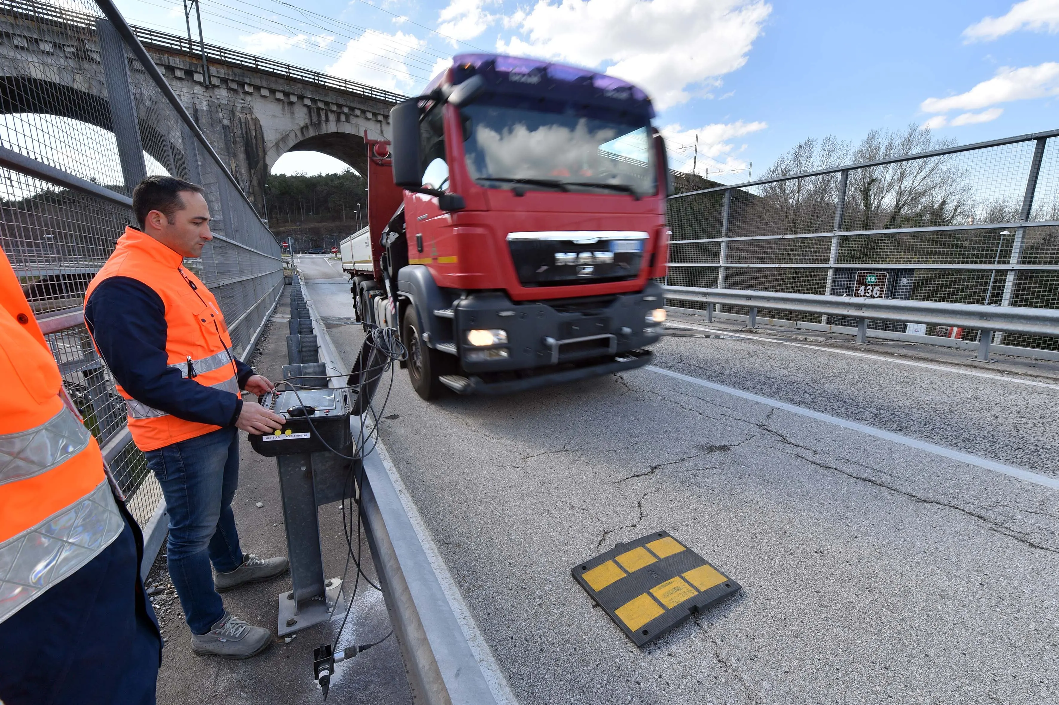 20 marzo 2018 Autovie Venete. Controlli strutturali, prove statiche dei ponti e cavalcavie. Copyright Foto Petrussi / Ferraro Simone