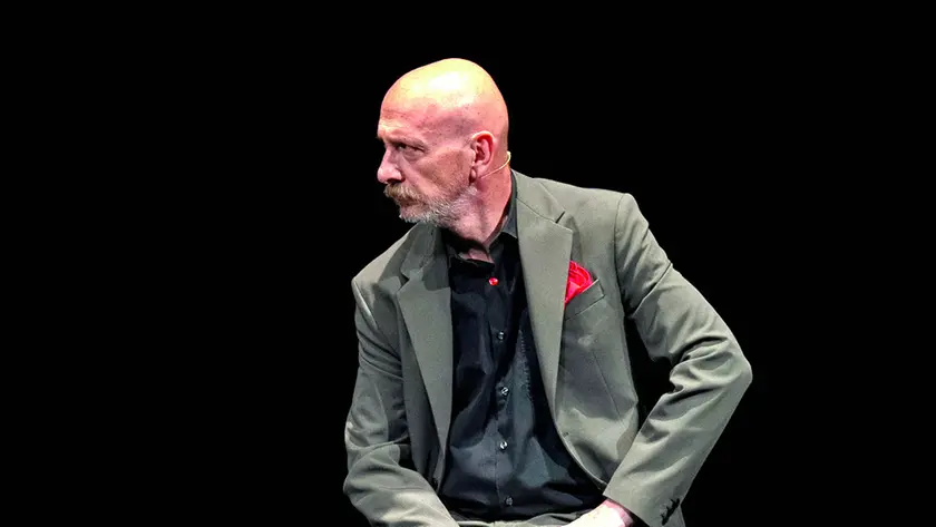 Massimo Somaglino protagonista con Alessandro Lussiana dello spettacolo teatrale “Salām/Shalom. Due padri”