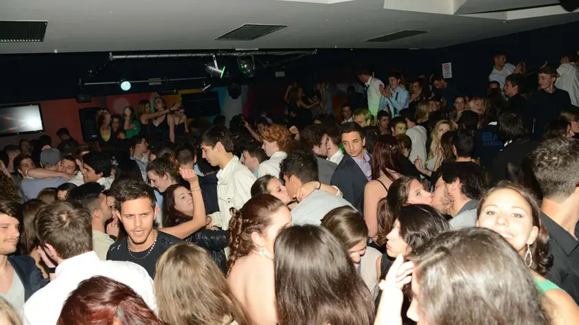 Ligano 31 Maggio 2013 matura in discoteca Copyright press Turco