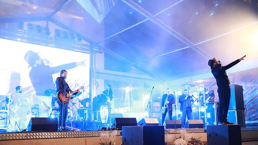 Pordenone capodanno in piazza, fuochi, Bluiebeaters