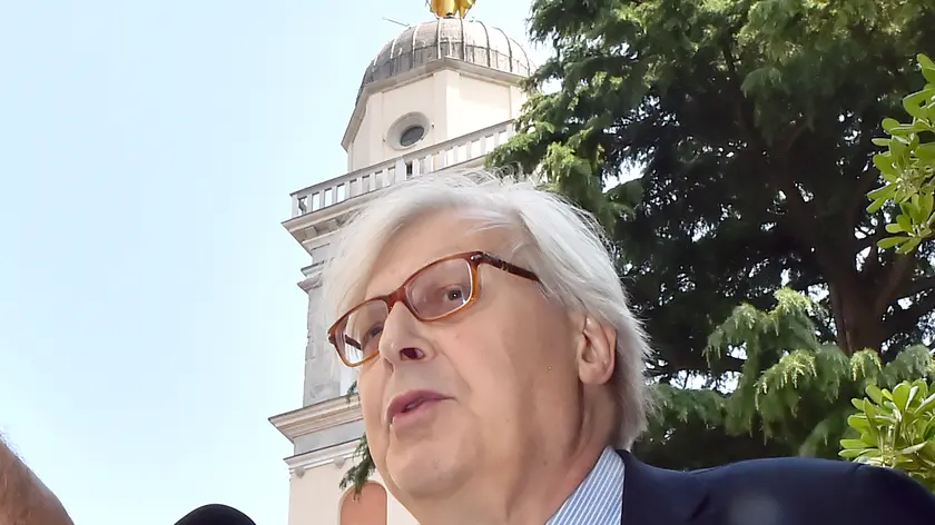 Vittorio Sgarbi al Convegno Osservatorio Immobiliare Fiaip a Udine © Foto Petrussi