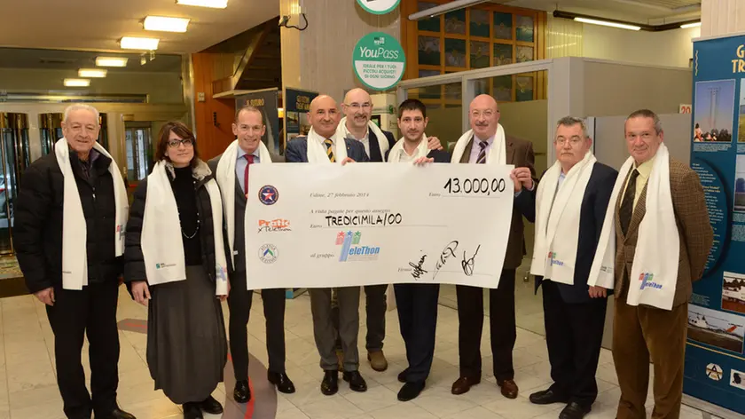 Udine 27 Febbraio 2014. assegno telethon Telefoto Copyright Petrussi Foto Press - Turco