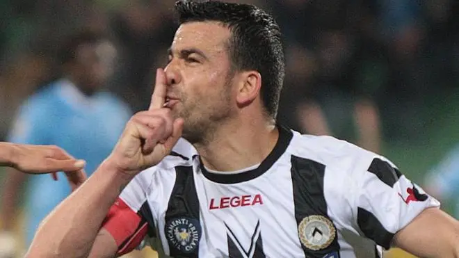 Udinese's Italian forwards Antonio Di Natale (R) and Diego Fabbrini (L) celebrate after scoring against Lazio during Serie A Soccer match Udinese-Lazio at at 'Friuli' stadium in Udine, Italy, 29 April 2012. ANSA/STEFANO LANCIA