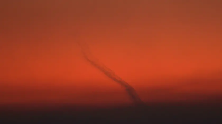 epa11621094 Rockets are launched from southern Lebanon toward northern Israel, as seen from the Israeli side of the border, 23 September 2024. The Israeli military announced on 23 September that it launched 'extensive' airstrikes on Hezbollah targets in Lebanon. Lebanese residents of villages in the Beqaa Valley 'who are inside or near houses where rockets and weapons are stored' have been warned to 'move away immediately! For your safety and protection', the statement added. According to Lebanon's Ministry of Health, at least 274 people have been killed and more than 1,000 others injured following continued Israeli airstrikes on southern Lebanese towns and villages since 23 September morning. EPA/ATEF SAFADI