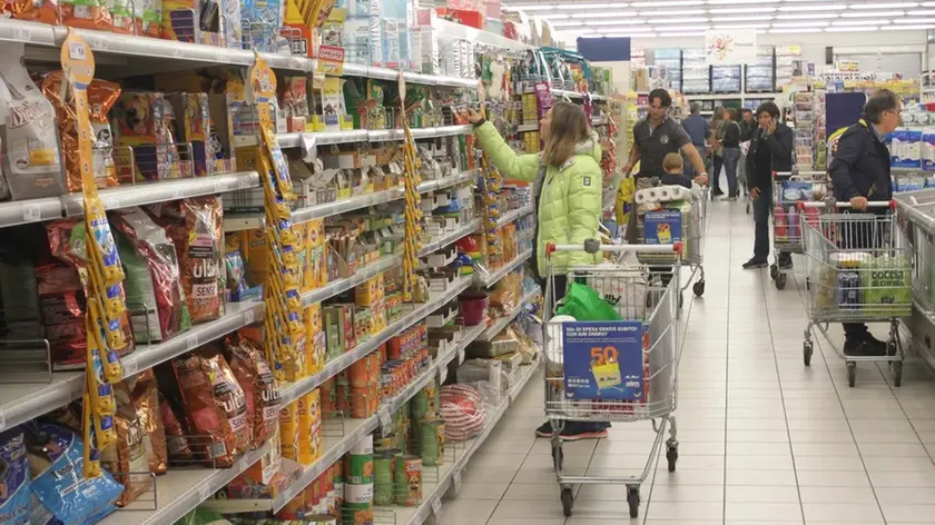 AGOSTINI AG.FOTOFILM TREVISO ALIPER-IMPRENDITORIA VENETA A CONFRONTO