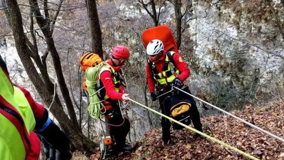 Un intervento degli uomini del Soccorso alpino