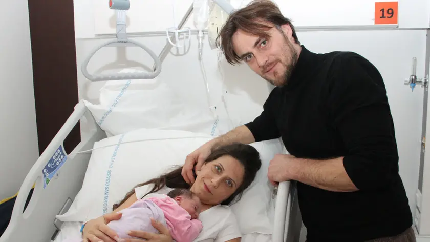 FOTO MISSINATO - CIVILE= MAMMA ROSSETTI CINZIA PAPA' FILIPPETTO EROS BIMBA BIANCA KG 2700 ORE 8,43 DI PORCIA