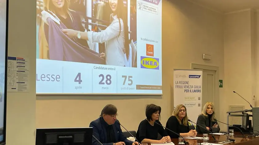 La conferenza stampa del recruiting day al Tiare shopping di Villesse