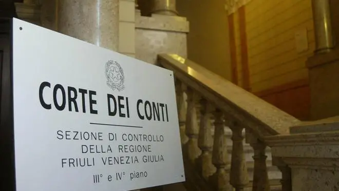 Lasorte Trieste 31 08 04 - Corte dei Conti