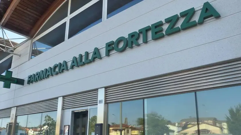 Bumbaca Gorizia 10_05_2019 gradisca nuova Farmacia centro commerciale LA FORTEZZA © Fotografia di Pierluigi Bumbaca