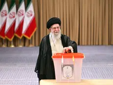 epaselect epa11458335 Iranian Supreme Leader Ayatollah Ali Khamenei casts his vote during the presidential election in Tehran, Iran, 05 July 2024. Iran holds the second round of the presidential election on 05 July 2024. EPA/STR