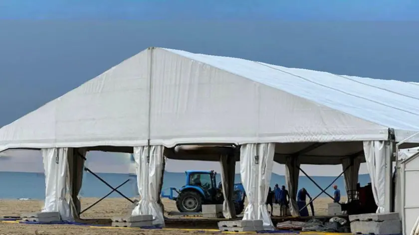 La tensostruttura a Sabbiadoro che ospiterà il presepe
