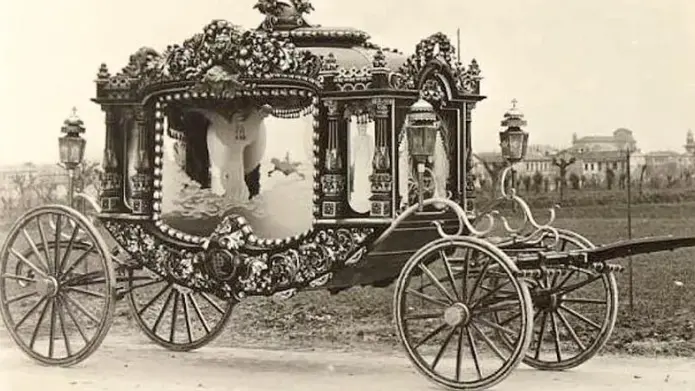 La carrozza funebre di Francesco Ferdinando (Foto Brisighelli - Fondo Friuli Fototeca Civici Musei Udine)