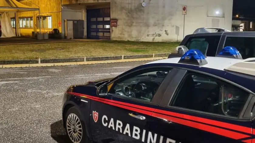 I carabinieri hanno piantonato il trentenne in ospedale a Gorizia