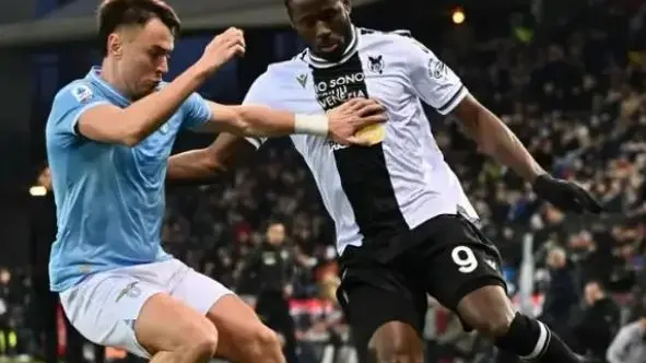 L'attaccante inglese Keinan Davis non ha recuperato dall'infortunio