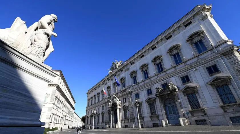 Il palazzo della Corte Costituzionale a Roma