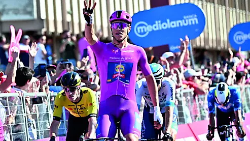 Jonathan Milan, 24 anni: 4 tappe al Giro in due anni, nel 2025 Tour