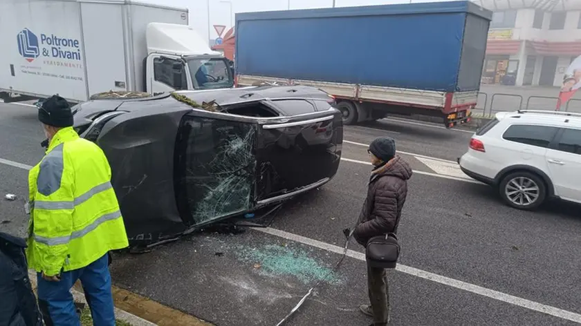 L'auto coinvolta nell'incidente lungo la regionale che collega Udine a Manzano