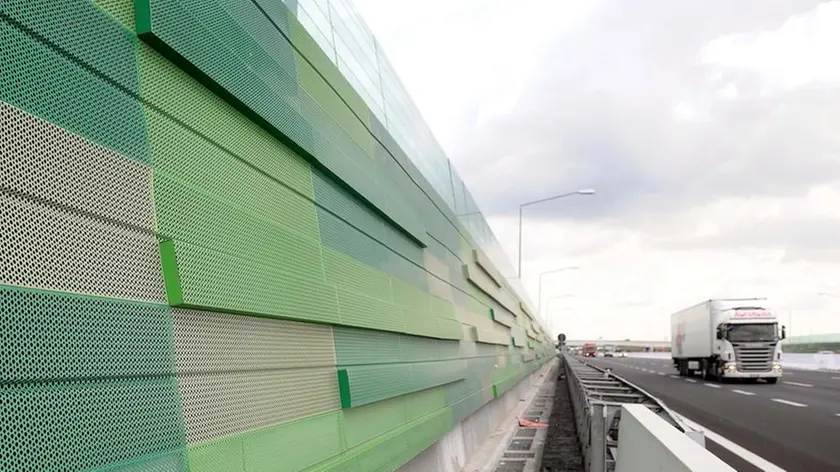 Le barriere fonoassorbenti verranno posizionate in autostrada