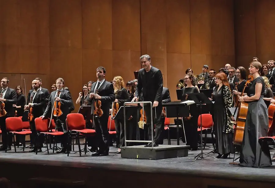 Dalla cerimonia di Aned al parco della Rimembranza fino alla consegna delle medaglie d'onore ai familiari degli internatati militari dopo l'Armistizio in Prefettura e al concerto al Giovanni da Udine. Ecco le immagini della ricorrenza in città. Foto Petrussi