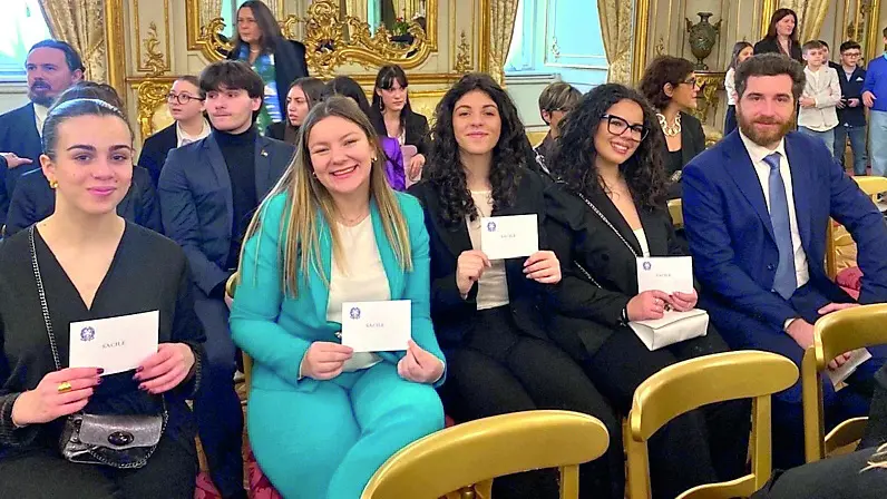 Le studentesse del Pujati con il professore al Quirinale