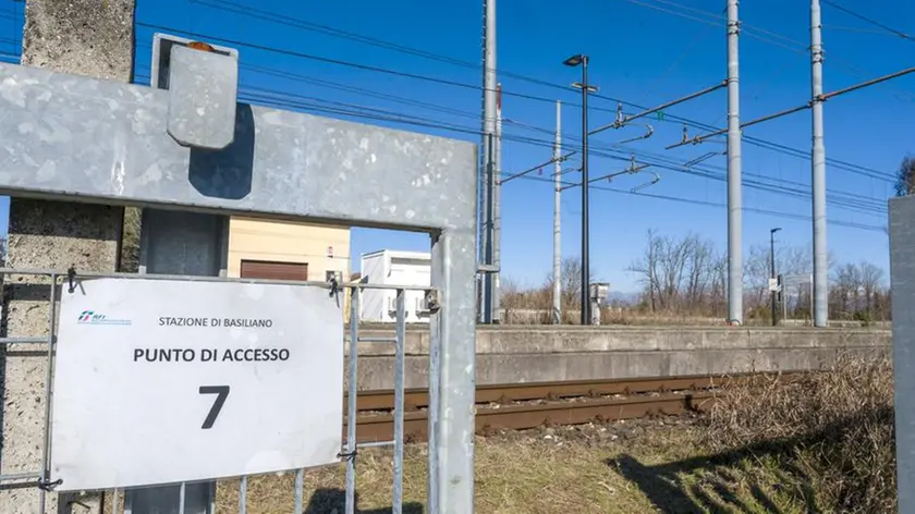 Uno dei punti d'accesso ai binari ferroviari a Basiliano ©Foto Petrussi