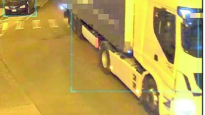 Il camion utilizzato per il furto dei prosciutti a Rivignano Teor