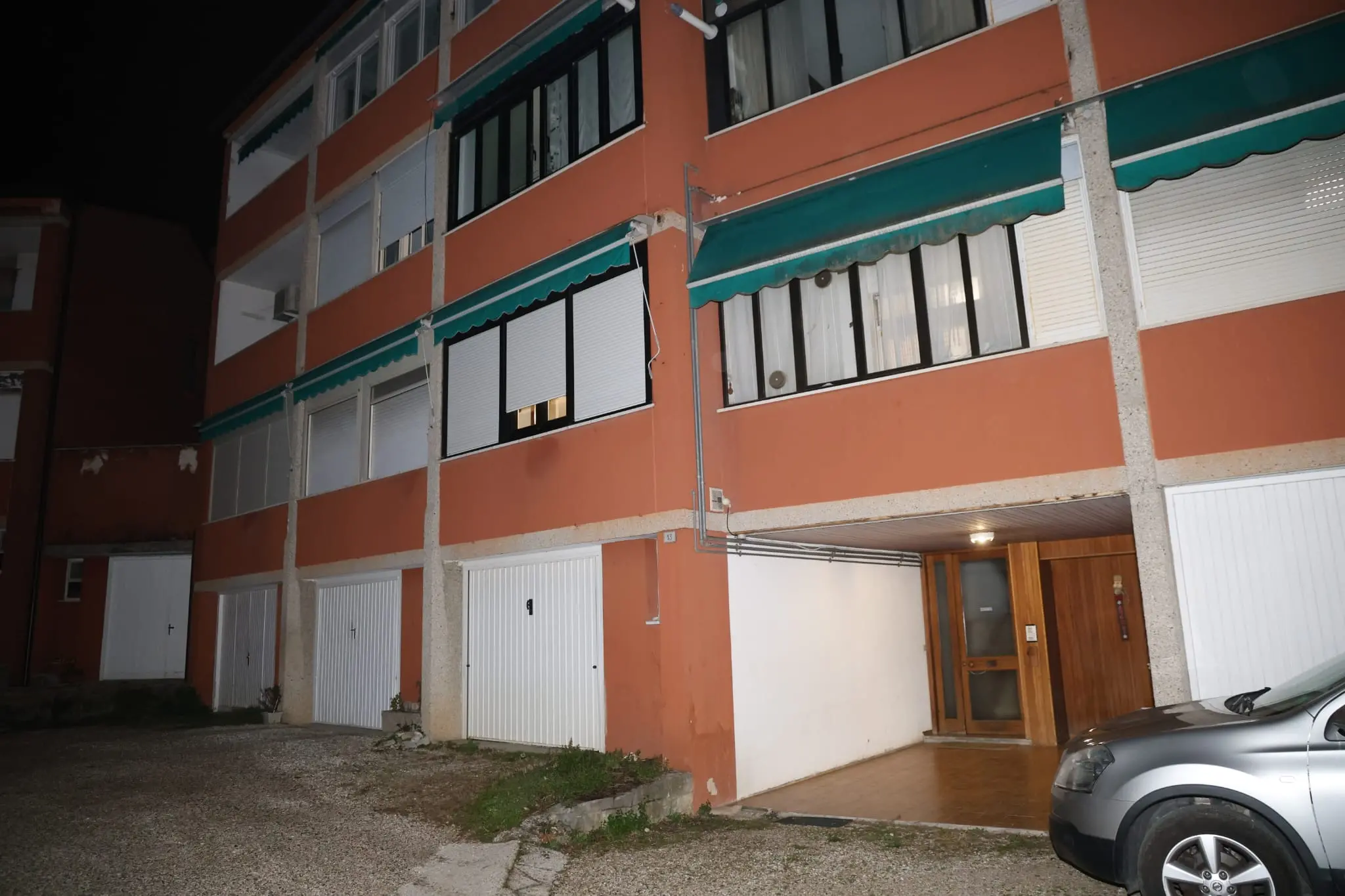 Lo stabile residenziale a Tricesimo dove sono intervenuti i vigili del fuoco