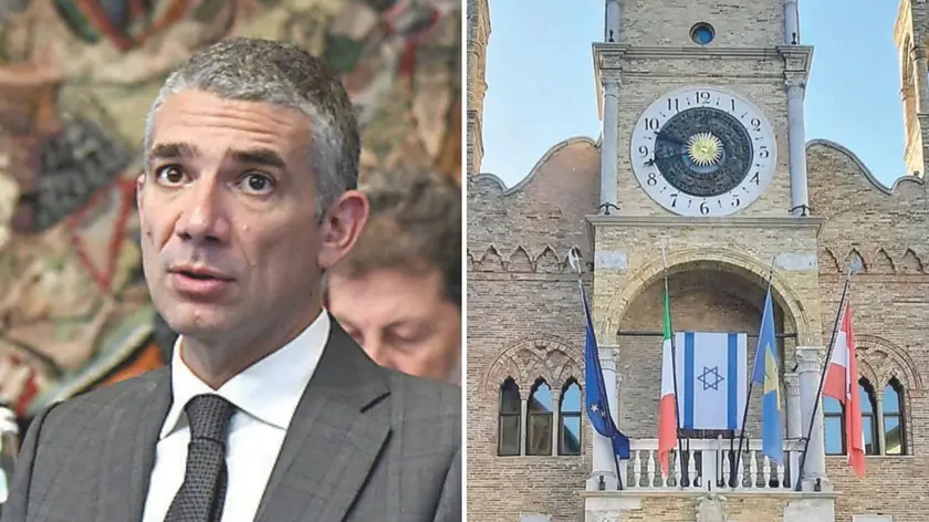 L’assessore Pierpaolo Roberti e il municipio con la bandiera di Israele