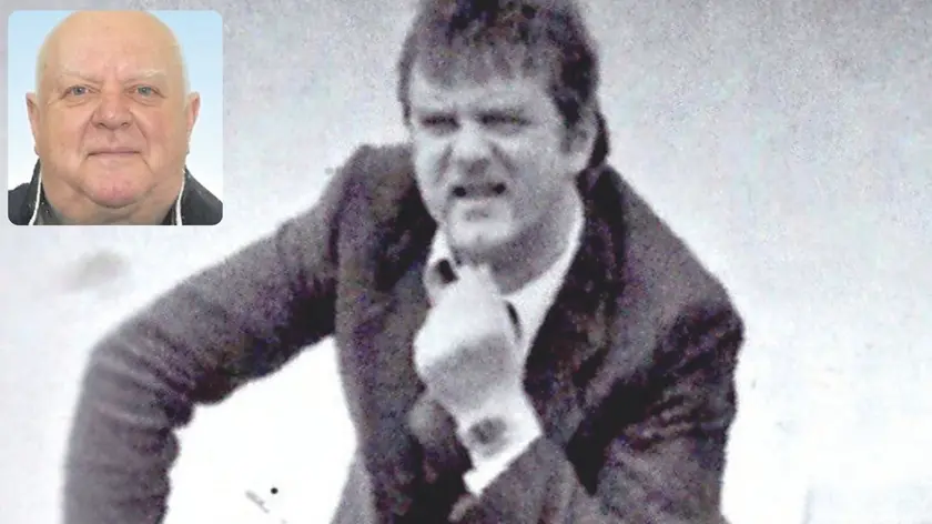 Pio Pietro Cossettini, a destra seduto a bordo campo durante una partita del suo Tarvisio