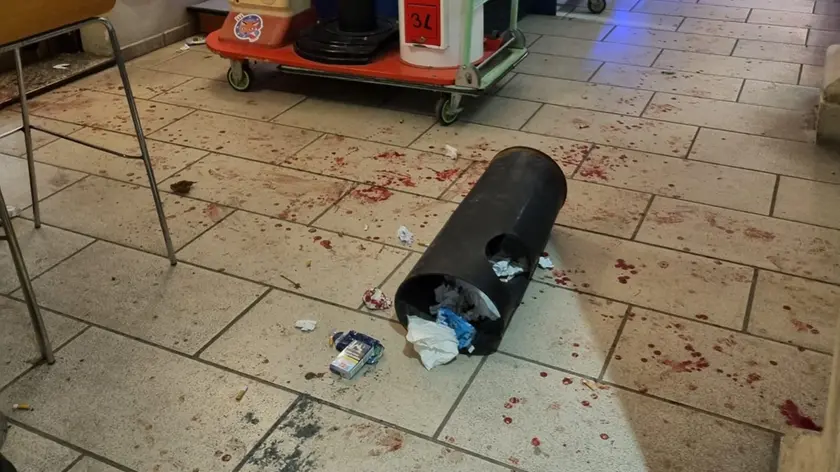 L'interno del bar in centro a Gradisca, luogo dell'aggressione (Foto Bumbaca)