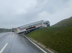 Il camion coinvolto nell'incidente in A23