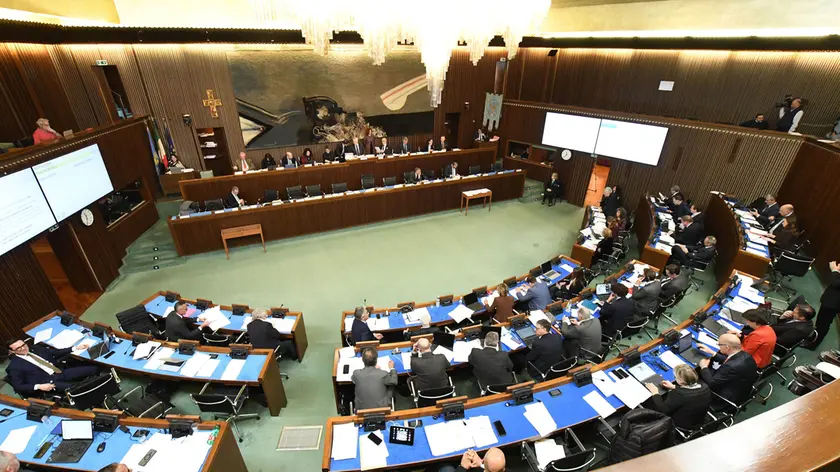 I lavori dell'Aula durante l'esame del ddl Fotovoltaico